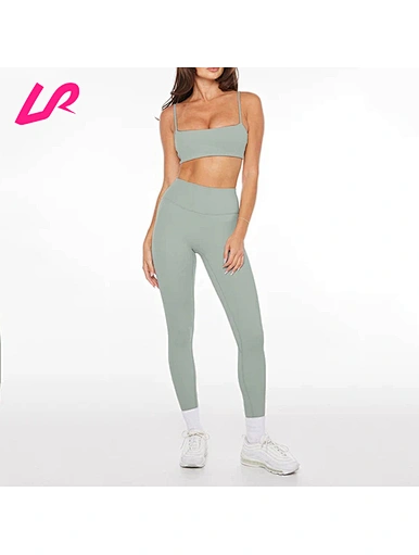 Our no front seam leggings provide a seamless fit for ultimate comfort. Order now.
